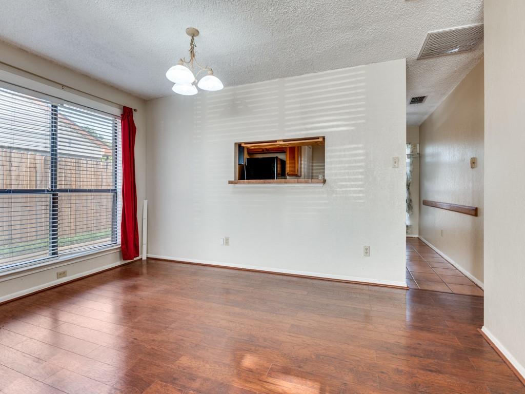 Euless, Texas 76039, United States, 2 Bedrooms Bedrooms, ,1 BathroomBathrooms,Residential,Active,208642