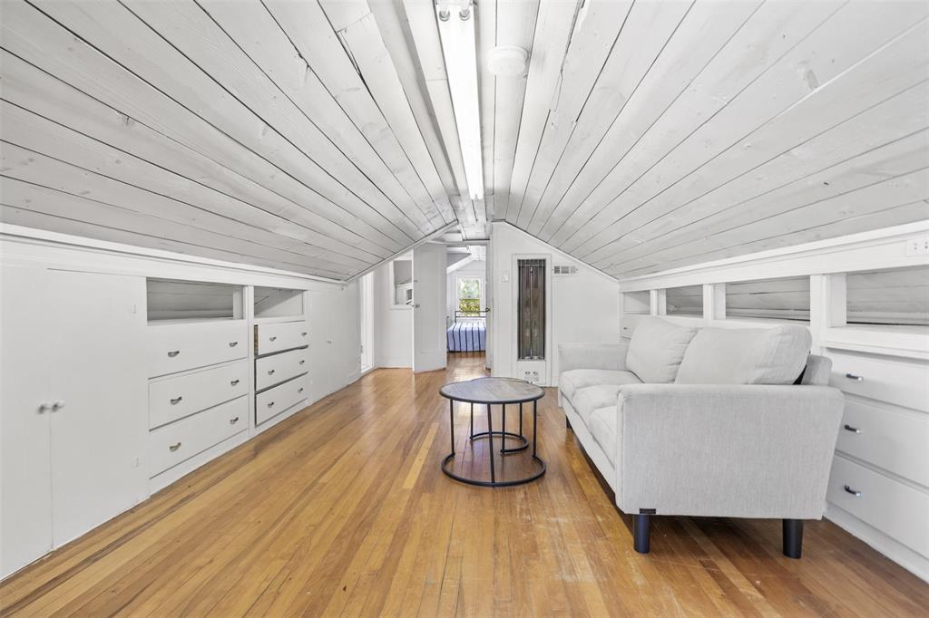 Bluebonnet Hills - Residential Lease