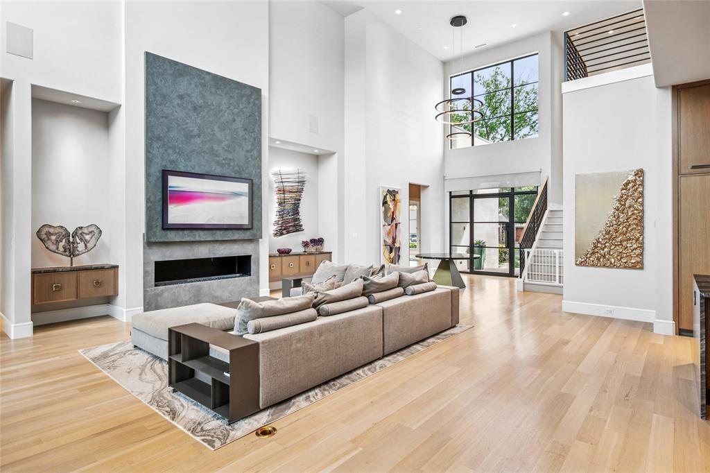 6307 Lavendale Avenue