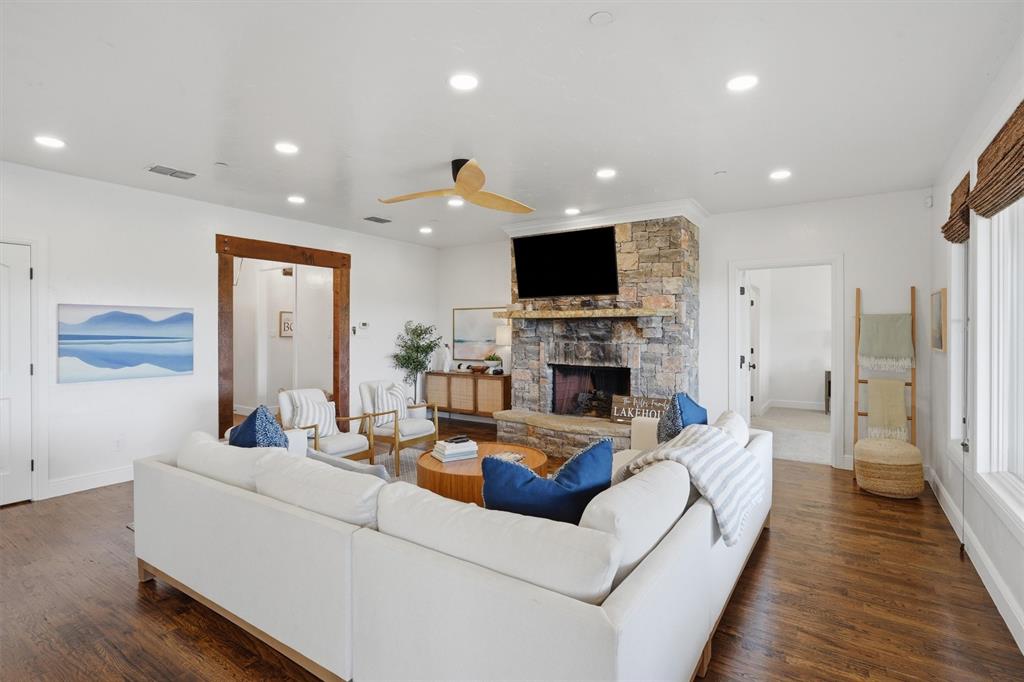 1653 Scenic Drive