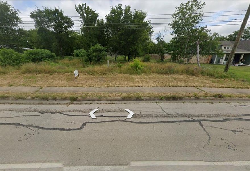 Terrific location to build a home. New home just built next door and others throughout this area. Just south of US Highway 67 which makes it convenient to commute to DFW or Waco. Close to all schools, shopping, and entertainment. Come check it out and please feel free to reach out to us for questions or to view the property.