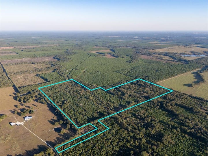 Photo 1 of 28 — TBD S County Road 2242 Tract 4, Bagwell, TX 75412