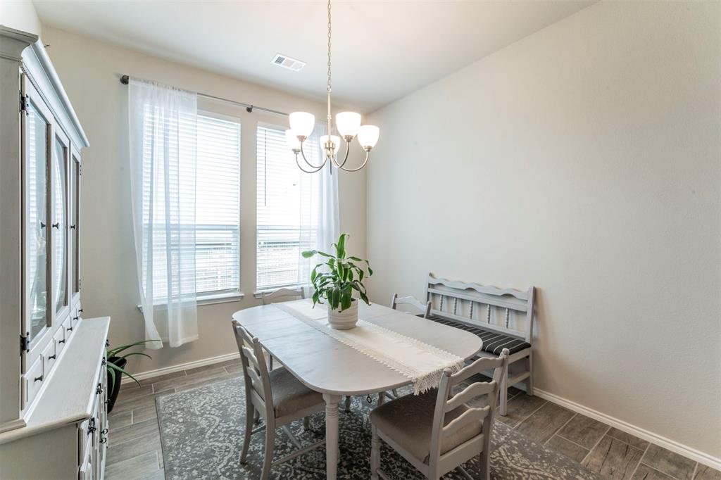 1828 Abelia Lane