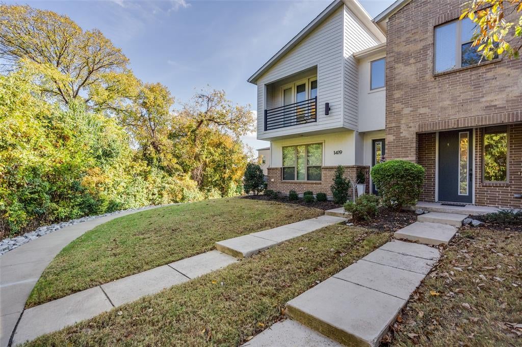 1423 Lamb Drive