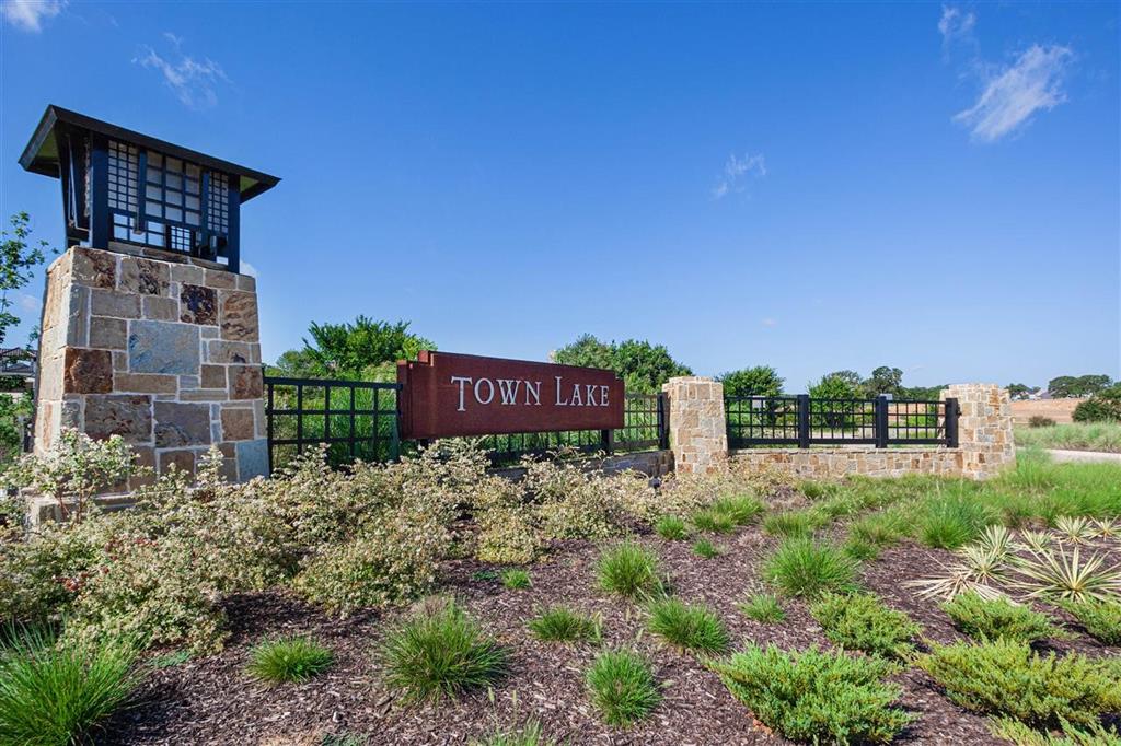 Town Lake at Flower Mound - Residential