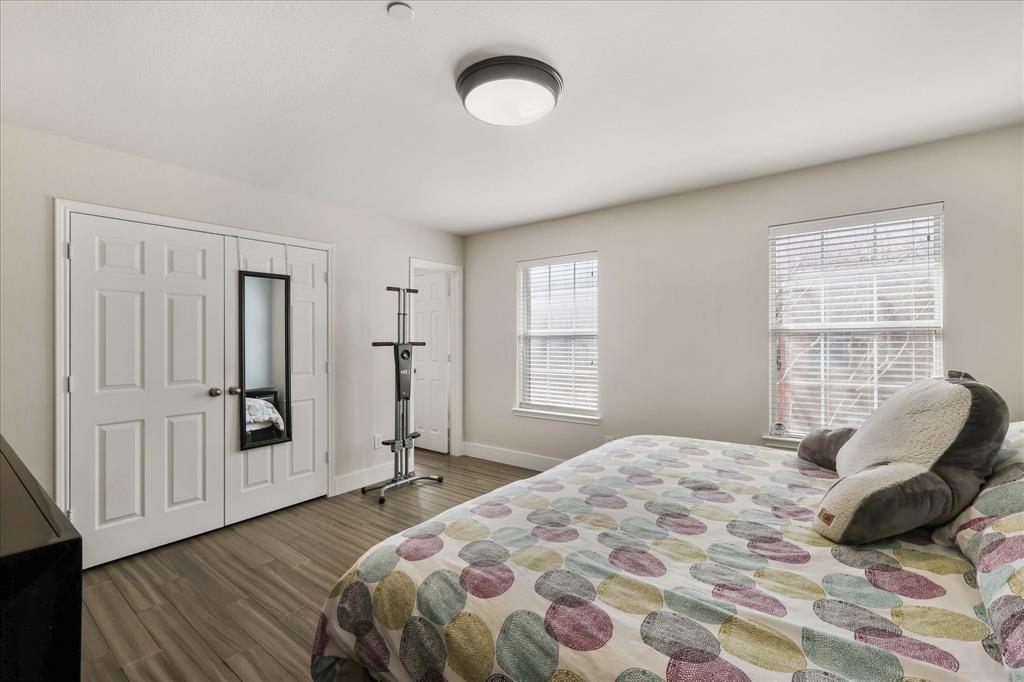 Pasquinellis Village On The Green - Residential