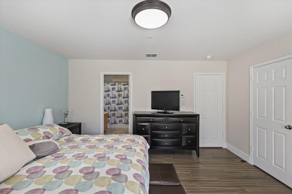 Pasquinellis Village On The Green - Residential