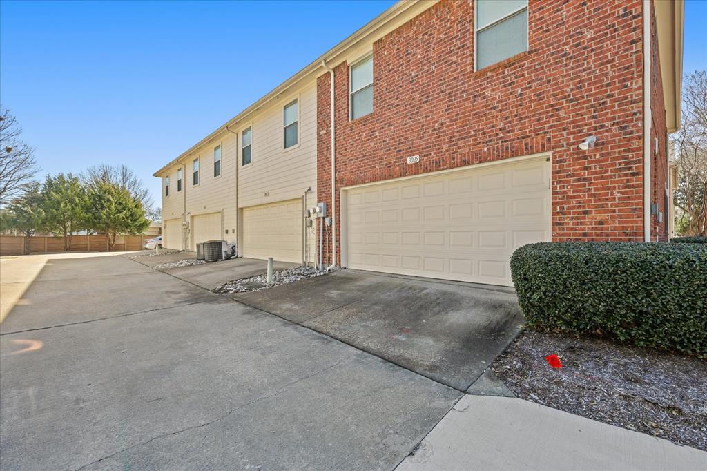 Pasquinellis Village On The Green - Residential