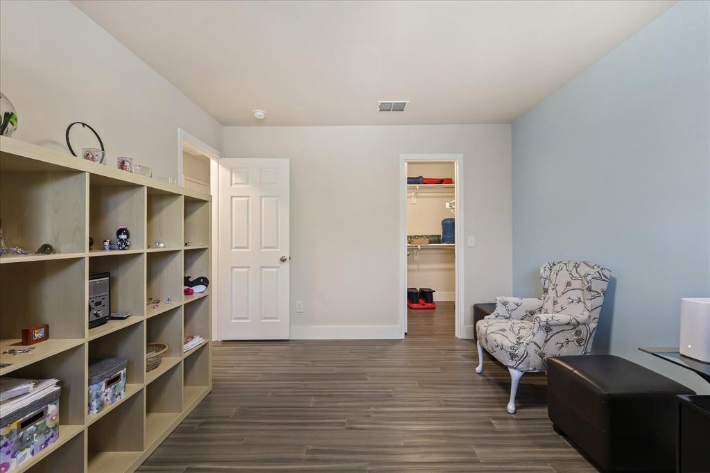 Pasquinellis Village On The Green - Residential