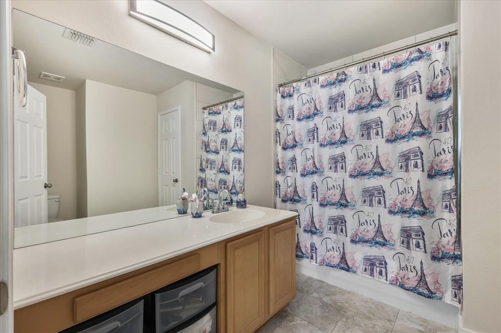 Pasquinellis Village On The Green - Residential