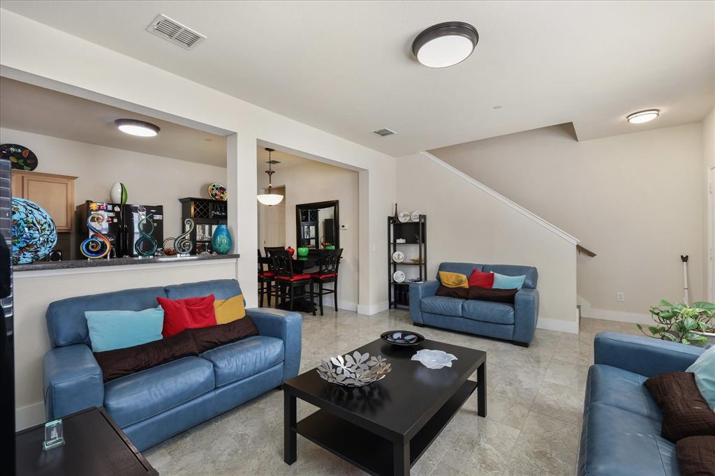 Pasquinellis Village On The Green - Residential