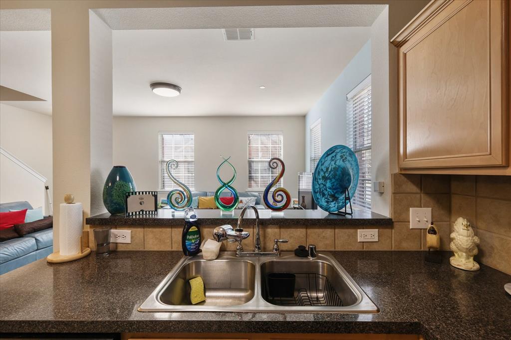 Pasquinellis Village On The Green - Residential