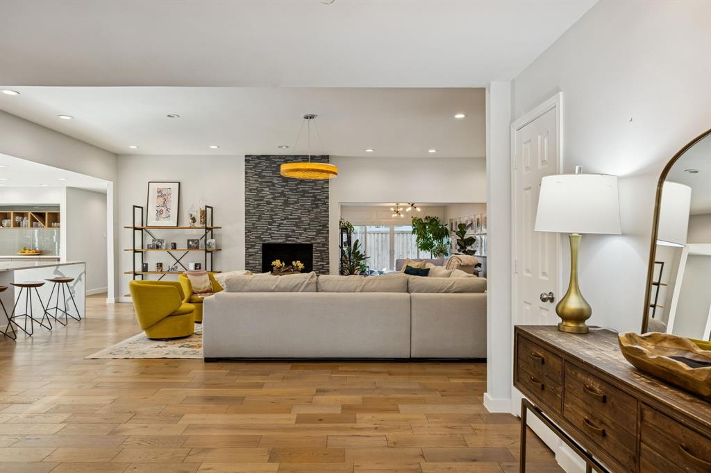 9522 Robin Meadow Drive