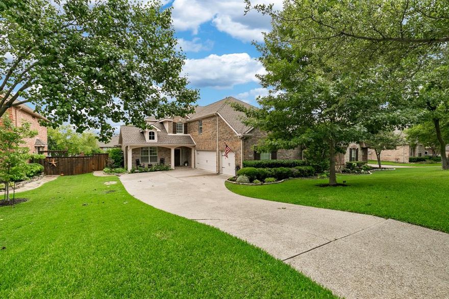 Located on the highly sought after tree lined street of White Oak in the Hillsborough neighborhood of Stonebridge Ranch. Situated in a park like setting, surrounded by trees, this 4 bedroom home boasts vaulted ceilings, plantation shutters, separate office (could be 5th bedroom), formal dining and living room space, game room and an extra upstairs flex space that is perfect for storage, a work out room, art studio or movie theatre! Engineered wood throughout the first floor, painted cabinets, granite countertops and a beautifully updated master bath lend to the elegance and charm of this light filled home. Long driveway with side garage allows for space and privacy...Don't forget, the home has a highly coveted 3 car garage! Ideally located for a short walk to the elementary and middle school as well as all the SBR amenities.
OPEN HOUSE ON 29th HAS BEEN CANCELLED. HIGHEST AND BEST OFFERS DUE BY 4PM ON MAY 29TH.