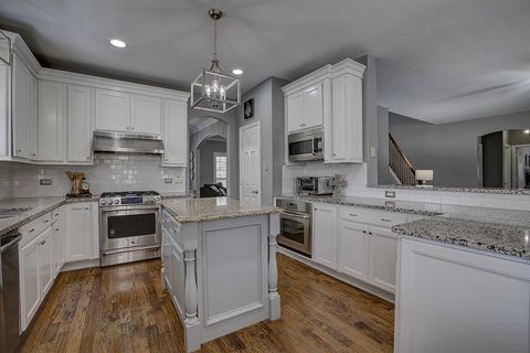 Photo of 409 Love Bird Lane, Murphy, TX 75094 (MLS # 21209906)