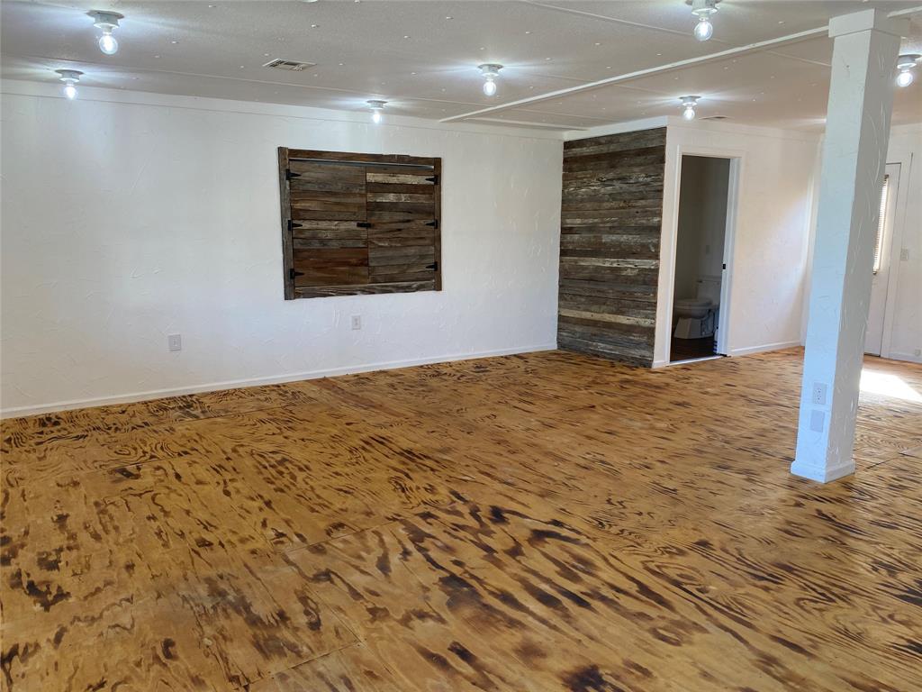 Laguna Park - Commercial Lease