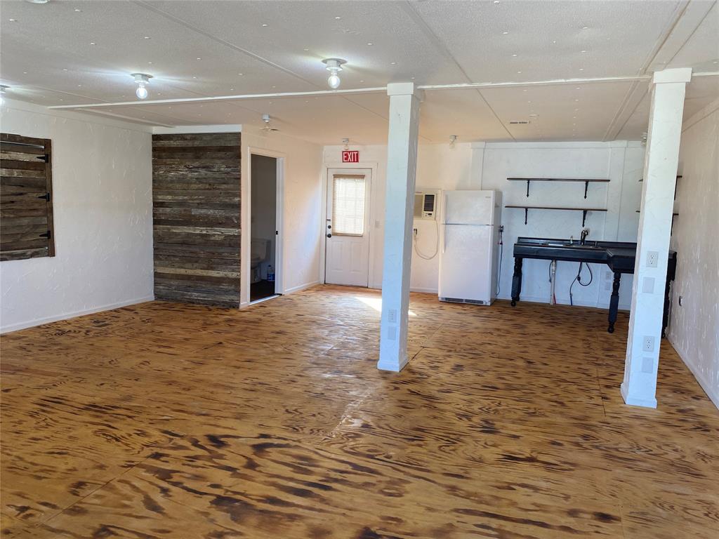 Laguna Park - Commercial Lease