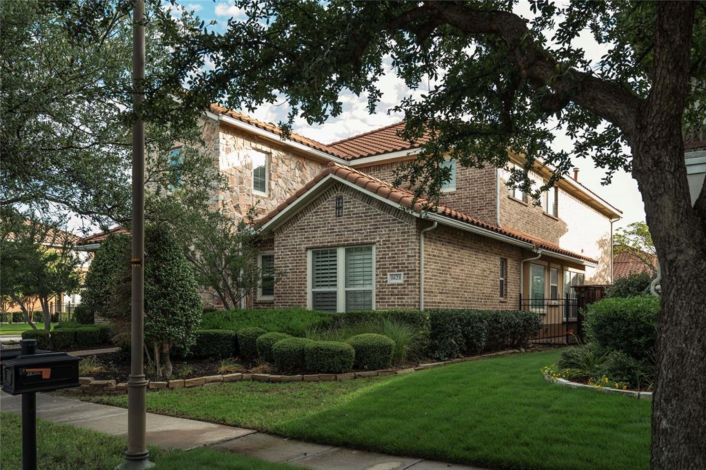 1628 Camino Lago