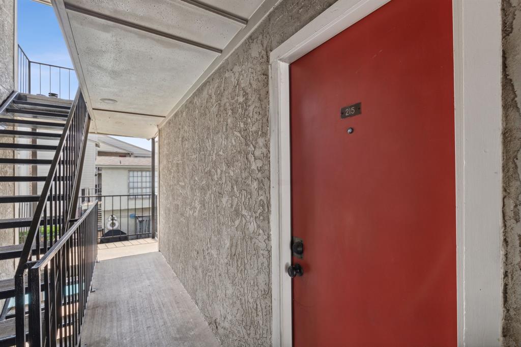 Hillcrest Hollows Condo - Residential