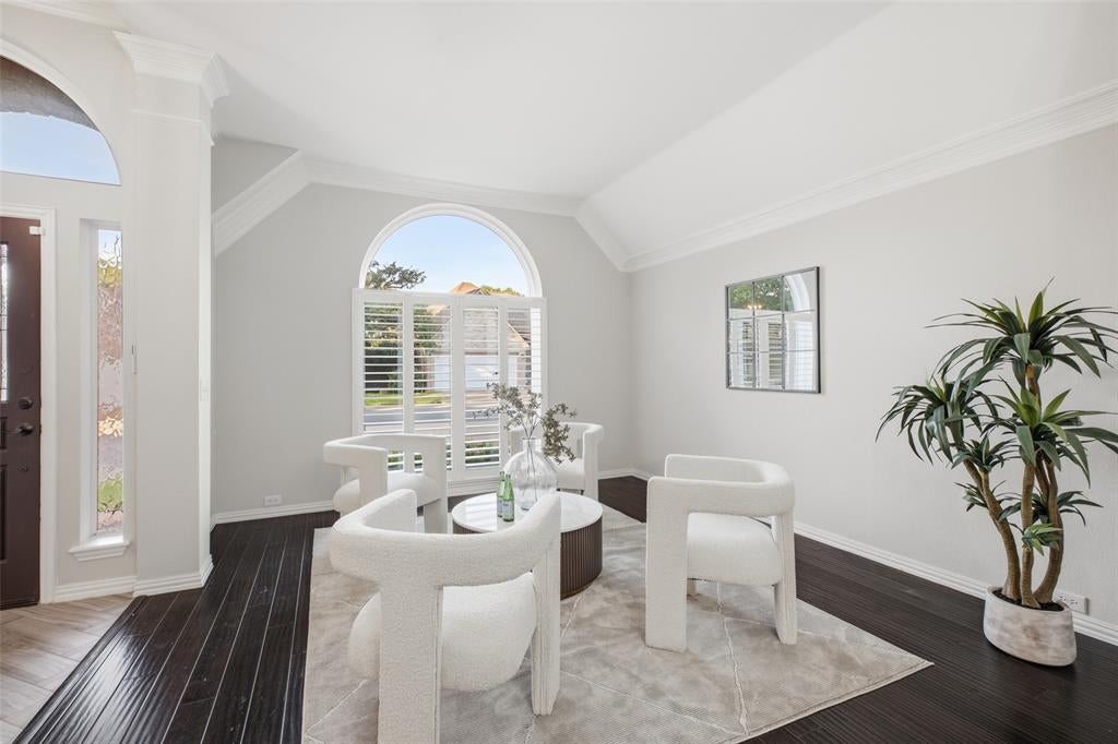 4010 Azure Lane