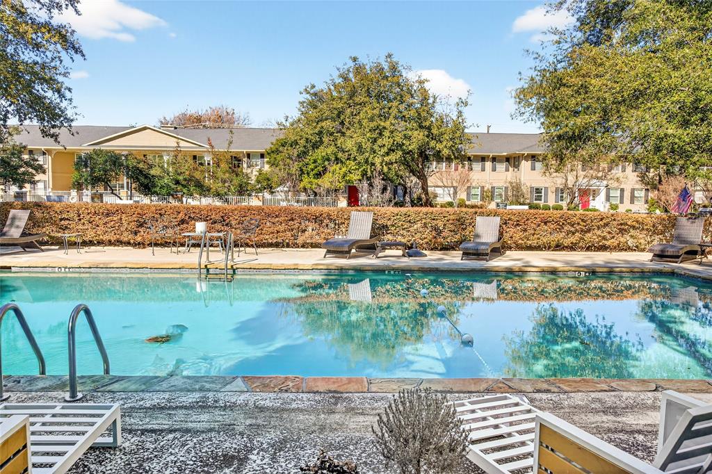 FONTAINBLEAU CONDOMINIUM - Residential