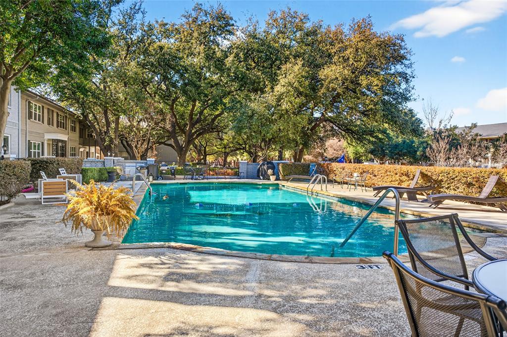 FONTAINBLEAU CONDOMINIUM - Residential