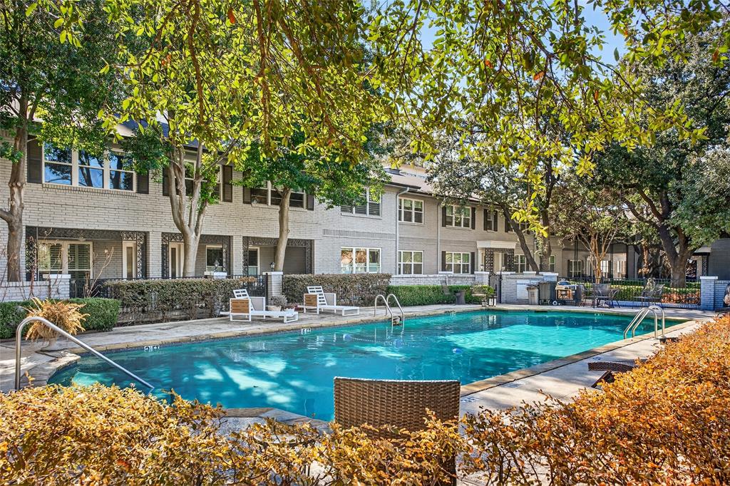 FONTAINBLEAU CONDOMINIUM - Residential