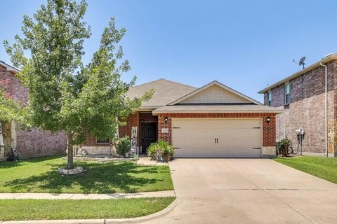 Photo of 9004 Cloudveil Drive, Arlington, TX 76002 (MLS # 21340605)