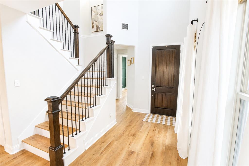 2257 Lexington Way