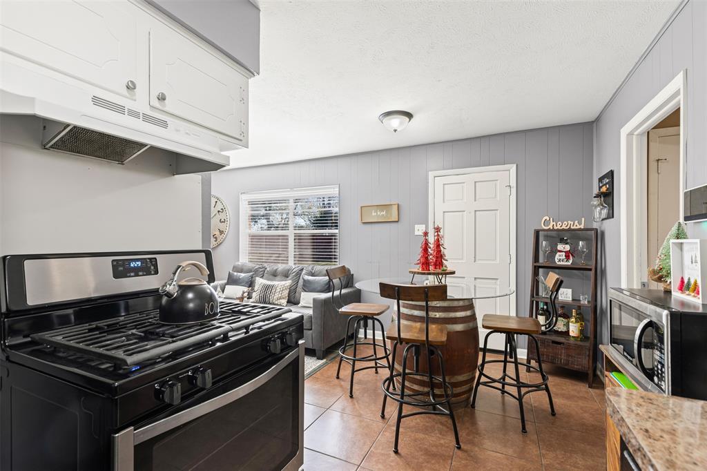 Lancaster, Texas 75134, United States, 3 Bedrooms Bedrooms, ,2 BathroomsBathrooms,Residential,Pending,26232