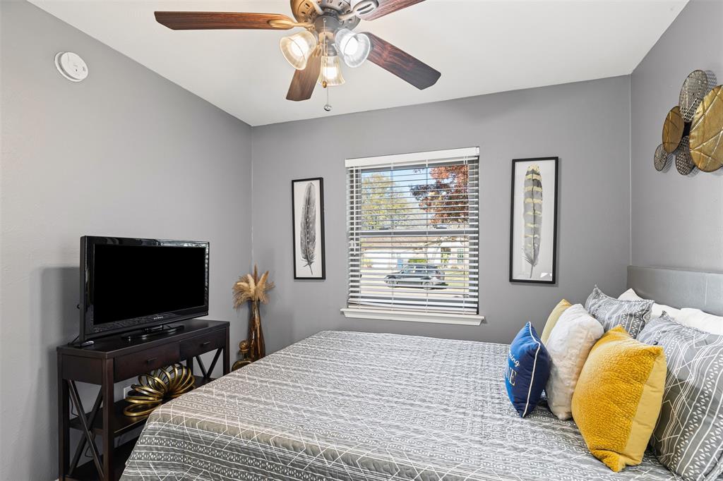 Lancaster, Texas 75134, United States, 3 Bedrooms Bedrooms, ,2 BathroomsBathrooms,Residential,Pending,26232