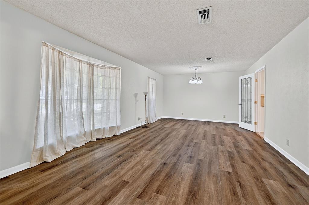 225 W Texas Street