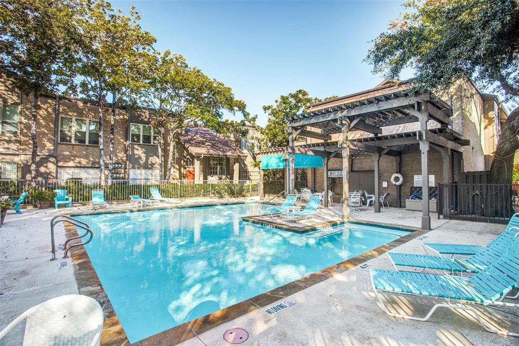 High Hollows Condo - Residential