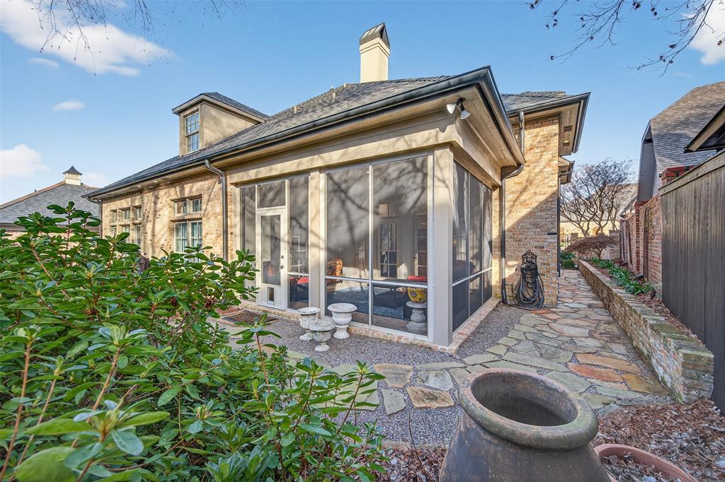 Lake Place - Residential