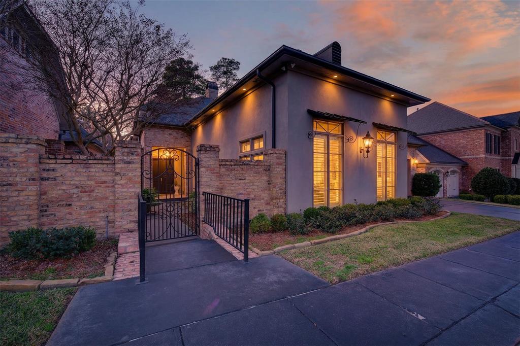 Lake Place - Residential