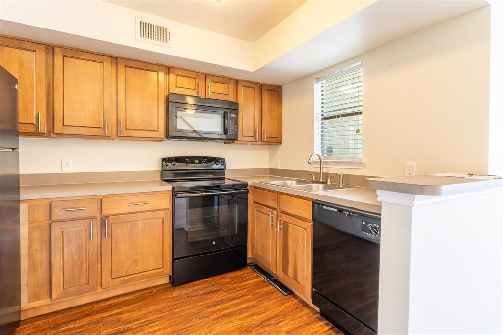 RICHLAND TRACE CONDOS - Residential