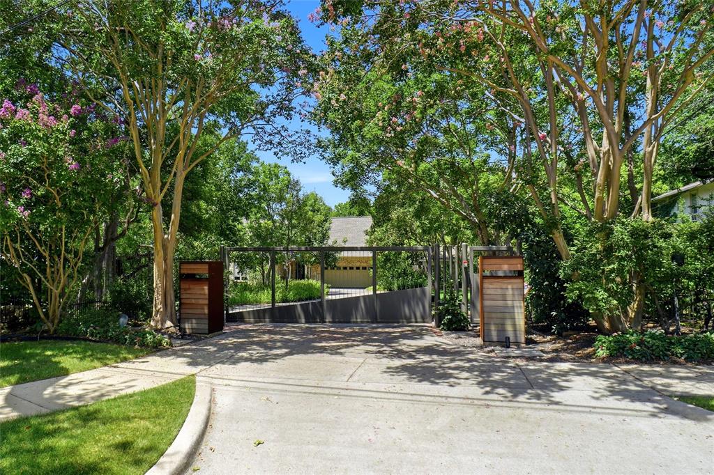 1924 Kensington Drive