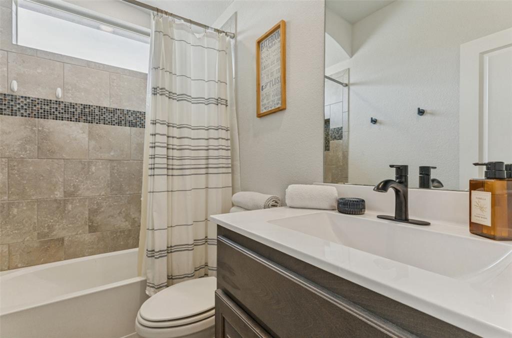 Twin Mills - Residential