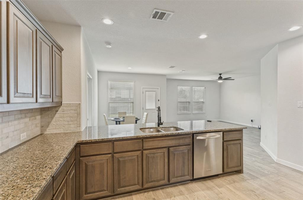 Twin Mills - Residential