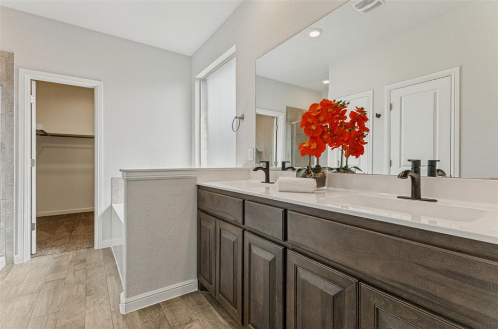 Twin Mills - Residential