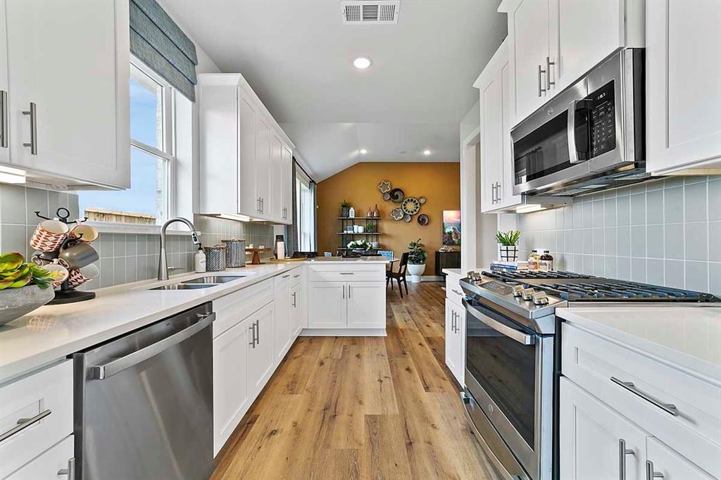 2932 Eleanor Drive