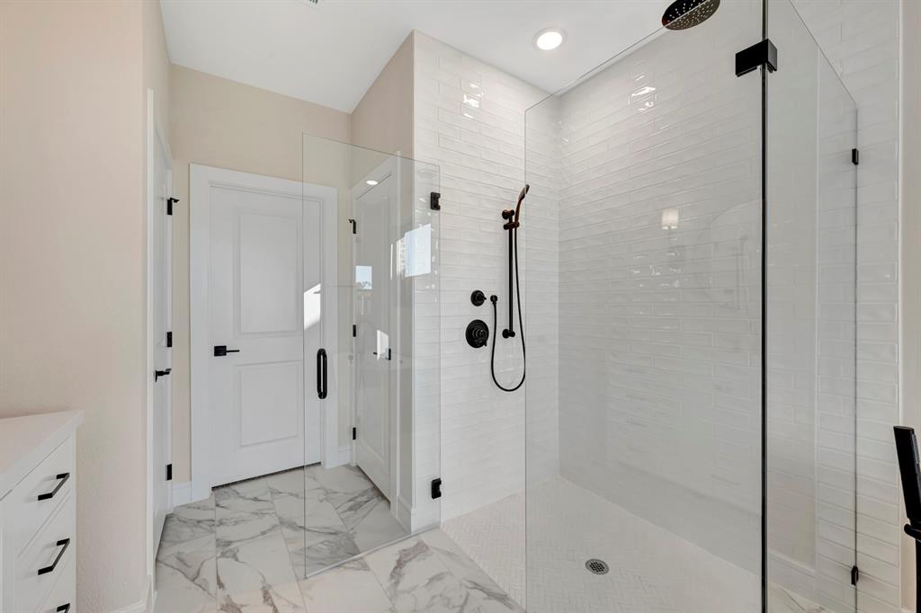 Elevon - Residential