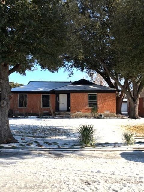 9926 Chireno Street Dallas TX 75220