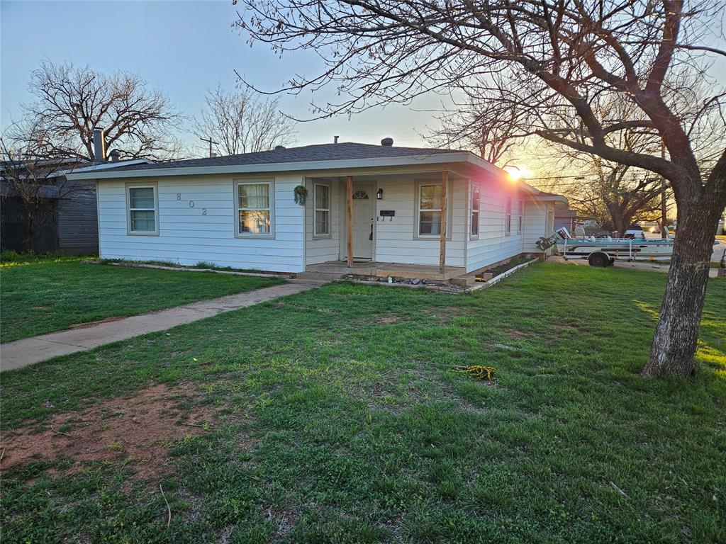 802 S Bowie Drive