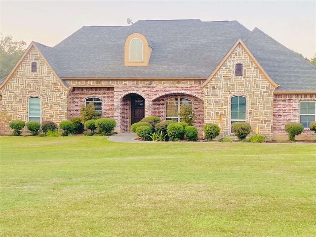 Photo of 307 County Road 3640, Sulphur Springs, TX 75482 (MLS # 21077194)