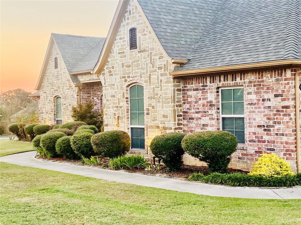Photo of 307 County Road 3640, Sulphur Springs, TX 75482 (MLS # 21077194)