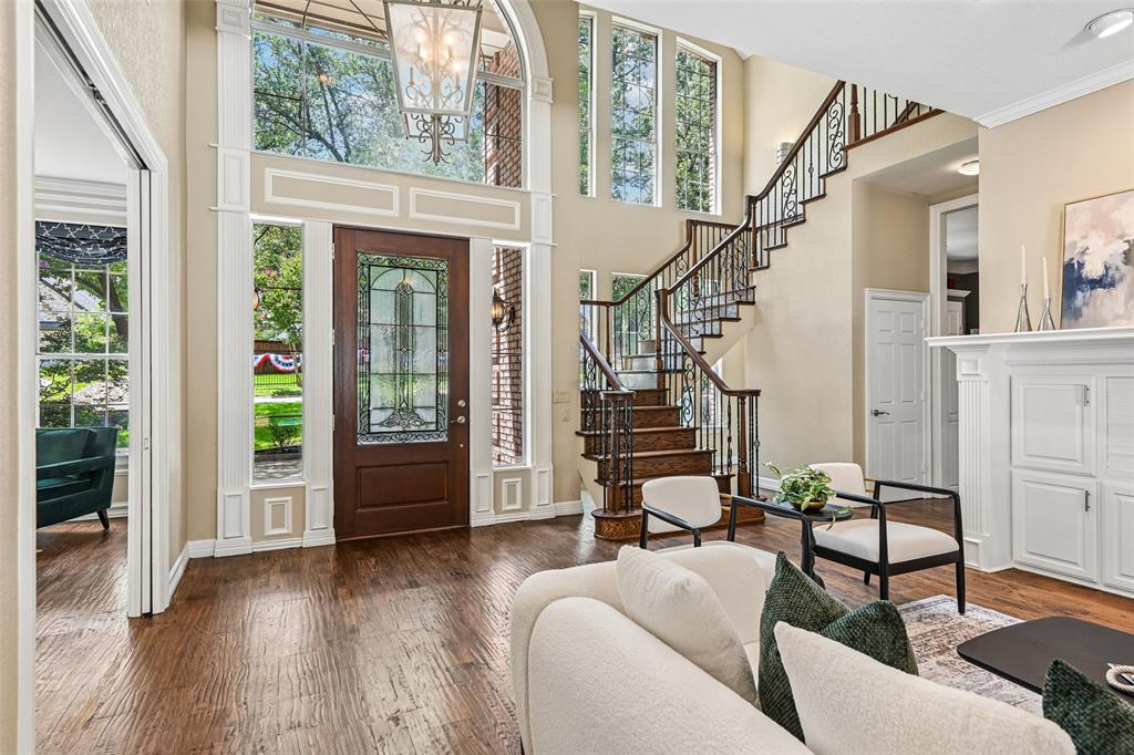 2312 Stonegate Circle