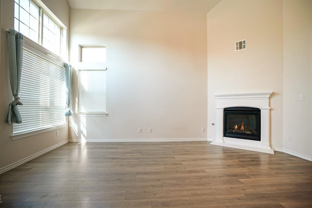 1613 Bennington Lane