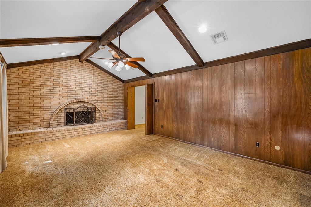 713 Wooded Crest