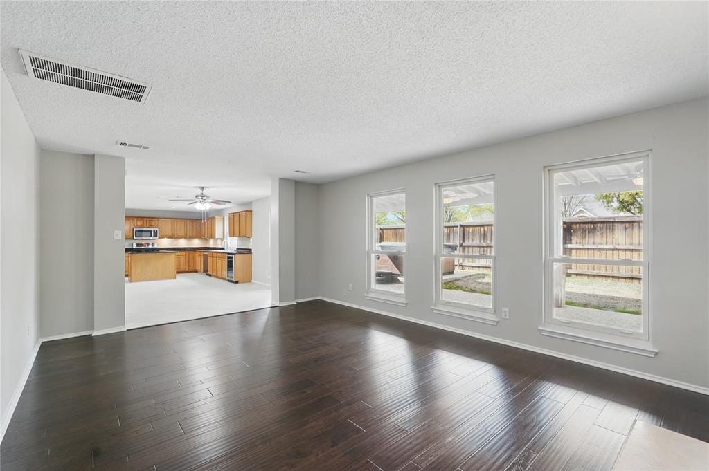 Flower Mound, Texas 75028, United States, 5 Bedrooms Bedrooms, ,3 BathroomsBathrooms,Residential,Active,97674